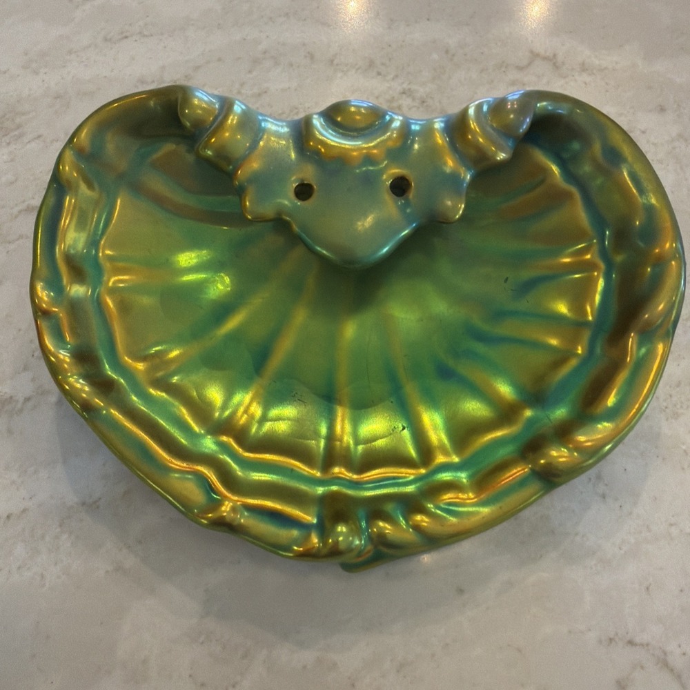 Antique Zsolnay Pecs Art Nouveau Hungary Green Iridescent Venus Eosin Shell Dish